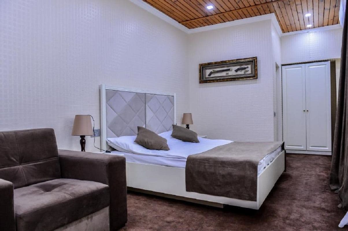 rooms-superior-room