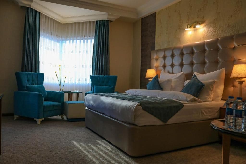rooms-deluxe-room