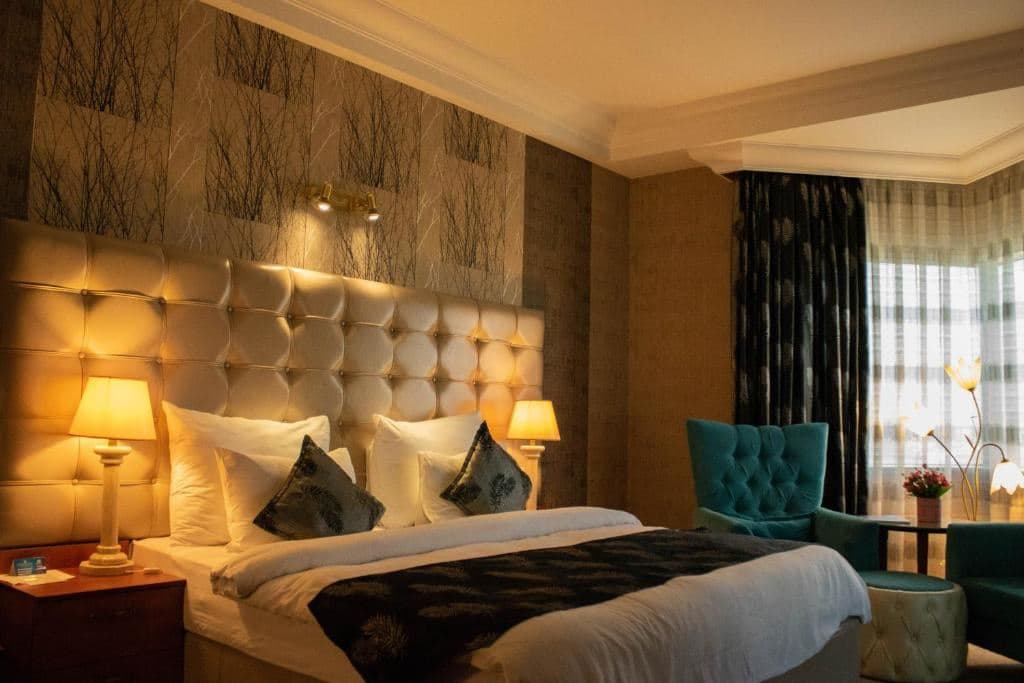 rooms-deluxe-room