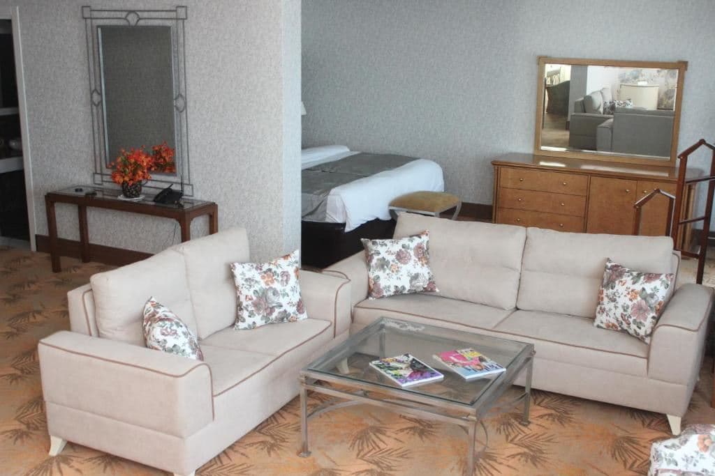 rooms-king-suite