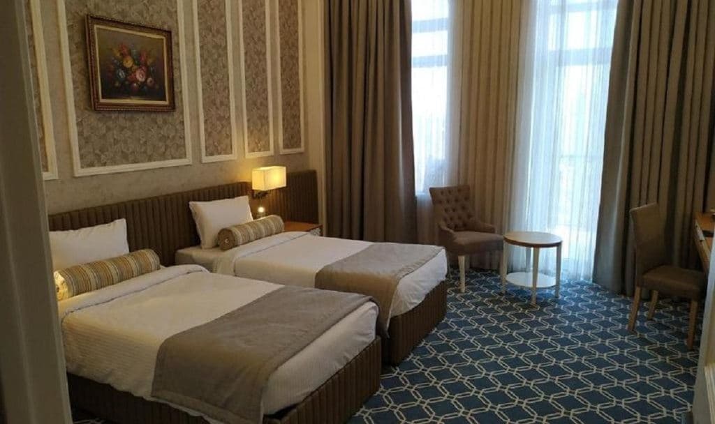 rooms-superior-with-window
