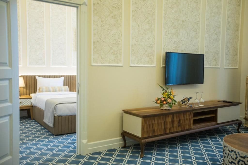 rooms-executive-suite-room