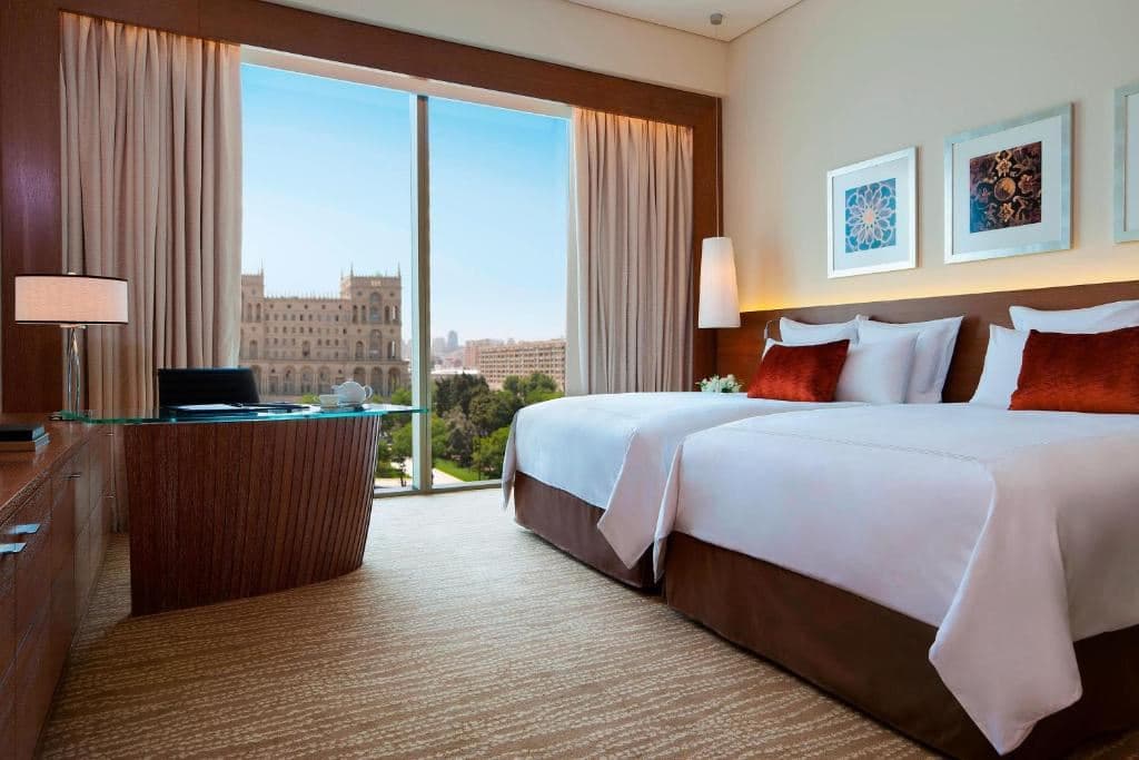 rooms-deluxe-city-view