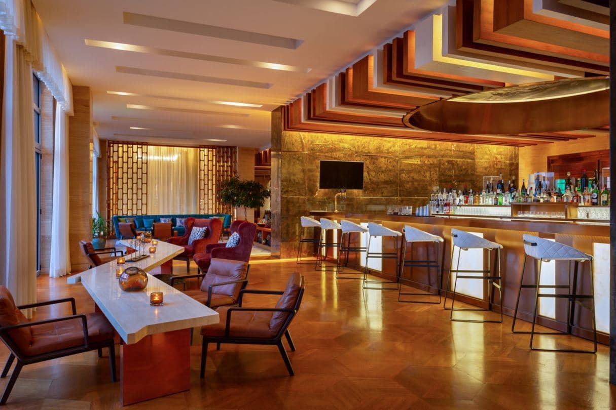 bars-abakuz-lounge--terrace