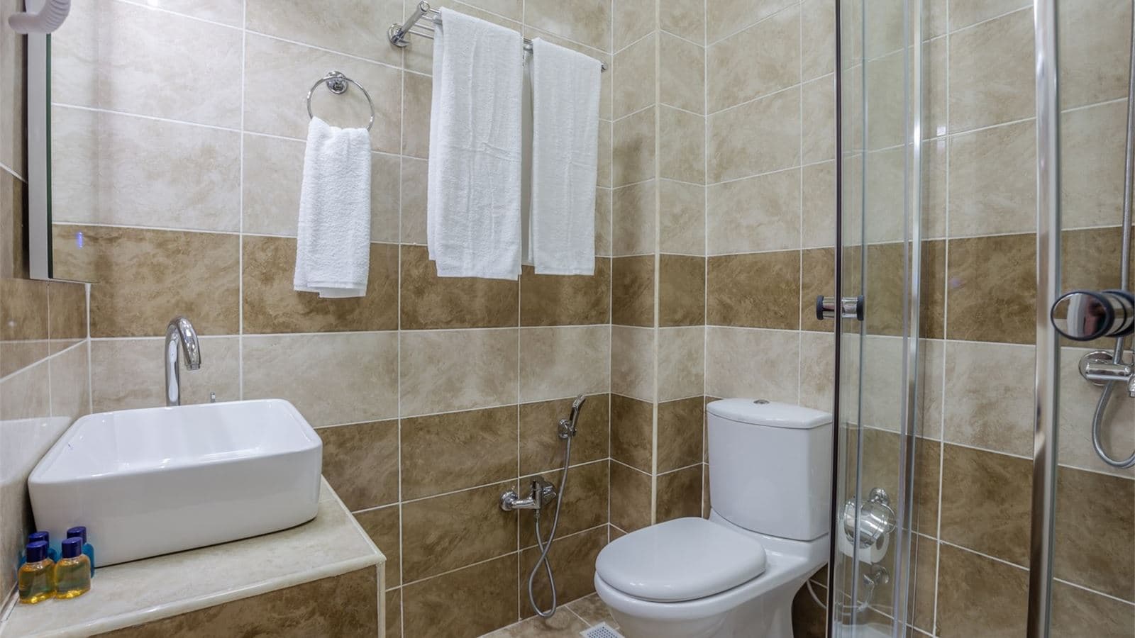 rooms-standard-room