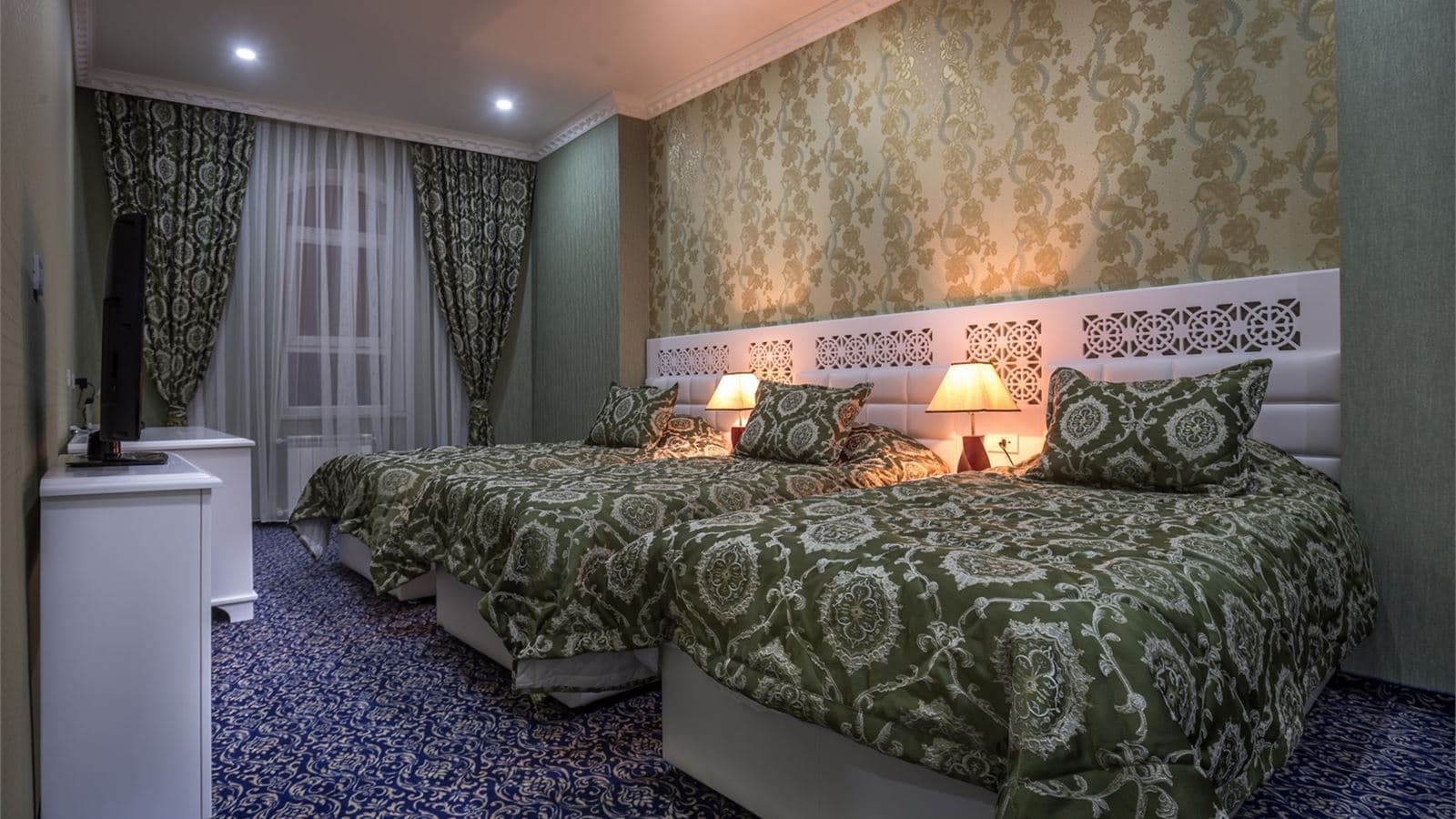 rooms-triple-room