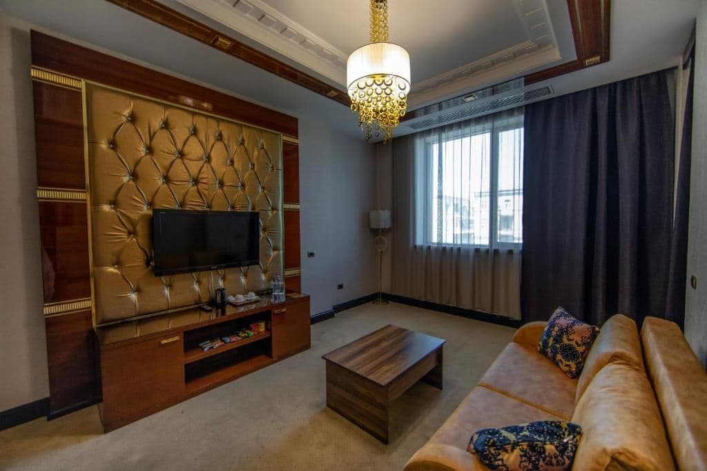 rooms-family-room