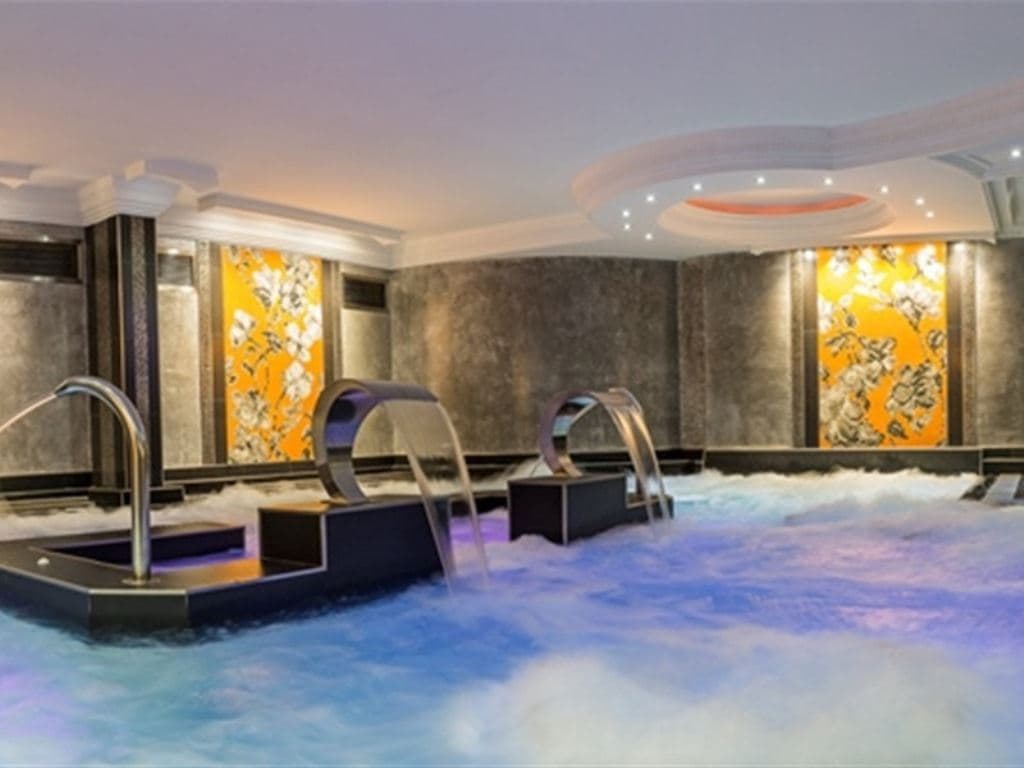 pools-indoor-pool