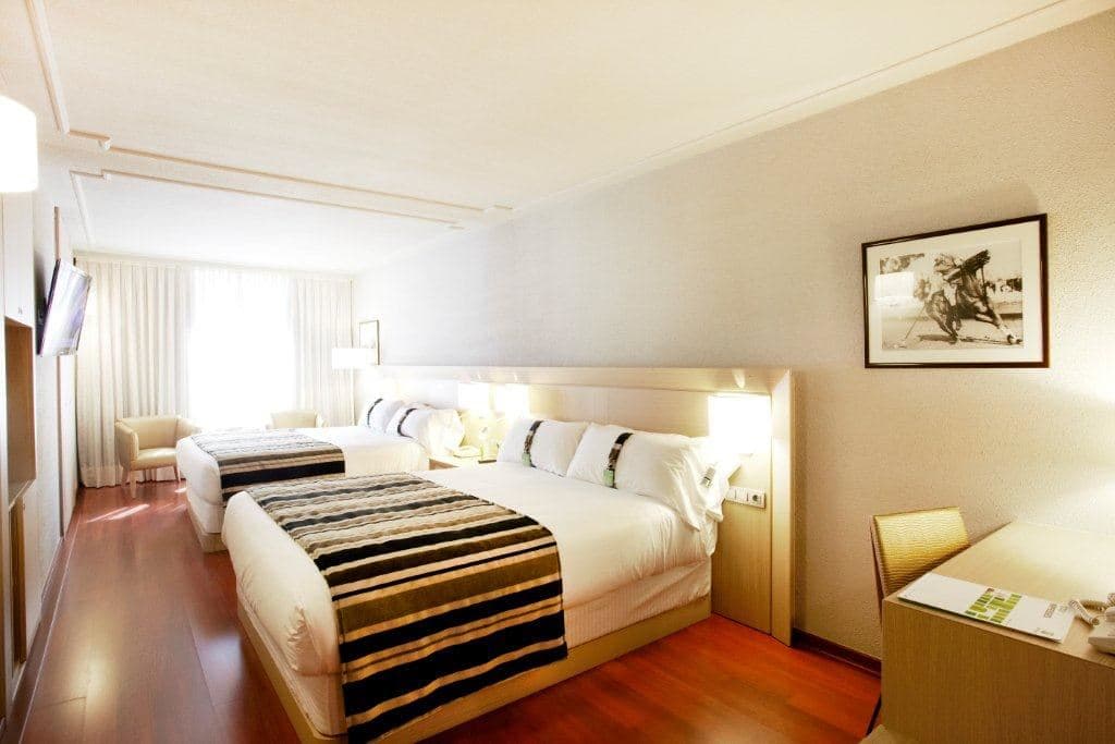 rooms-standard-room