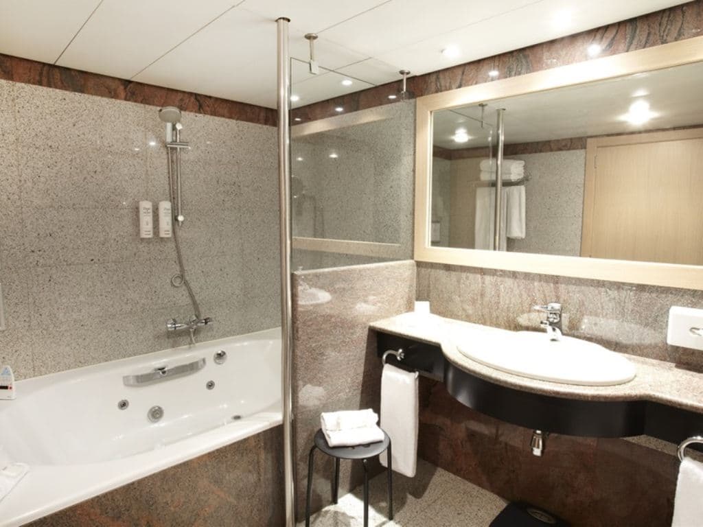 rooms-standard-room
