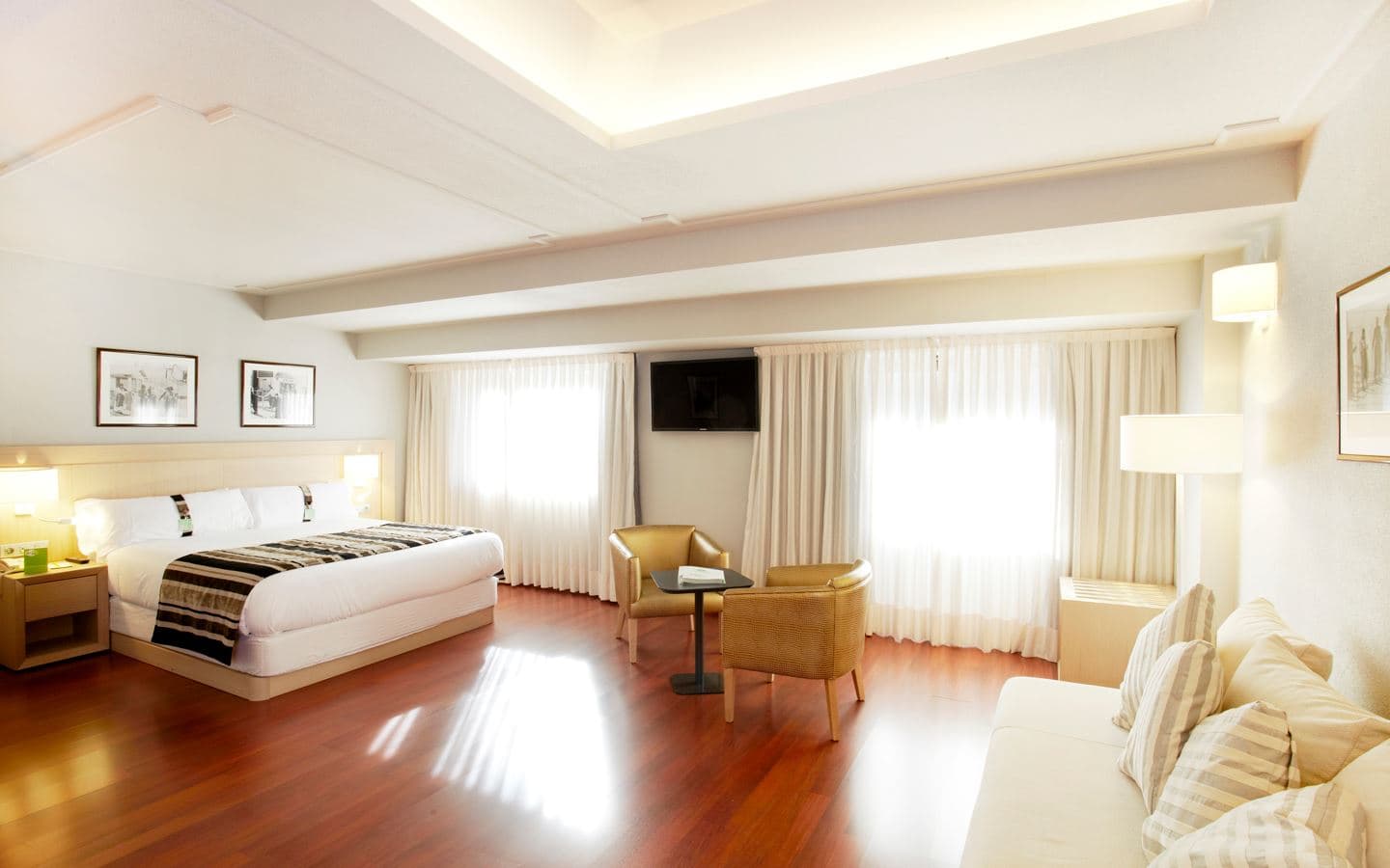 rooms-junior-suite