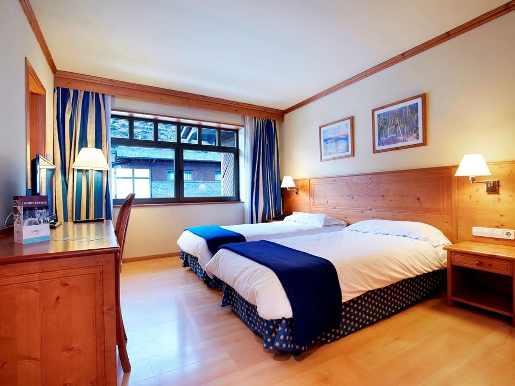 rooms-standard-room