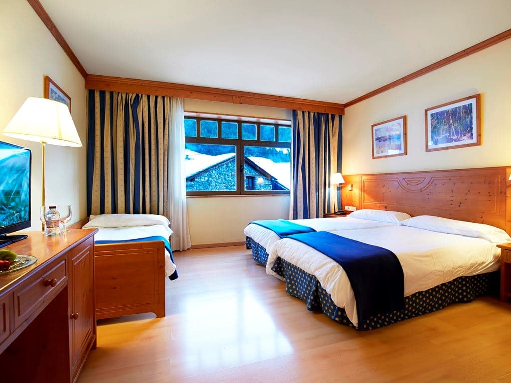 rooms-triple-room