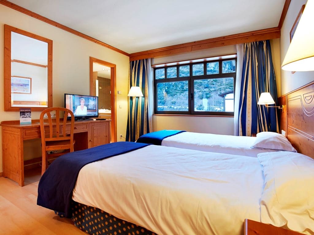 rooms-standard-room