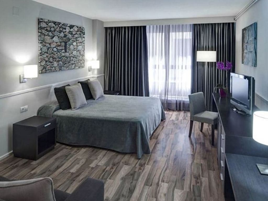 rooms-triple-room