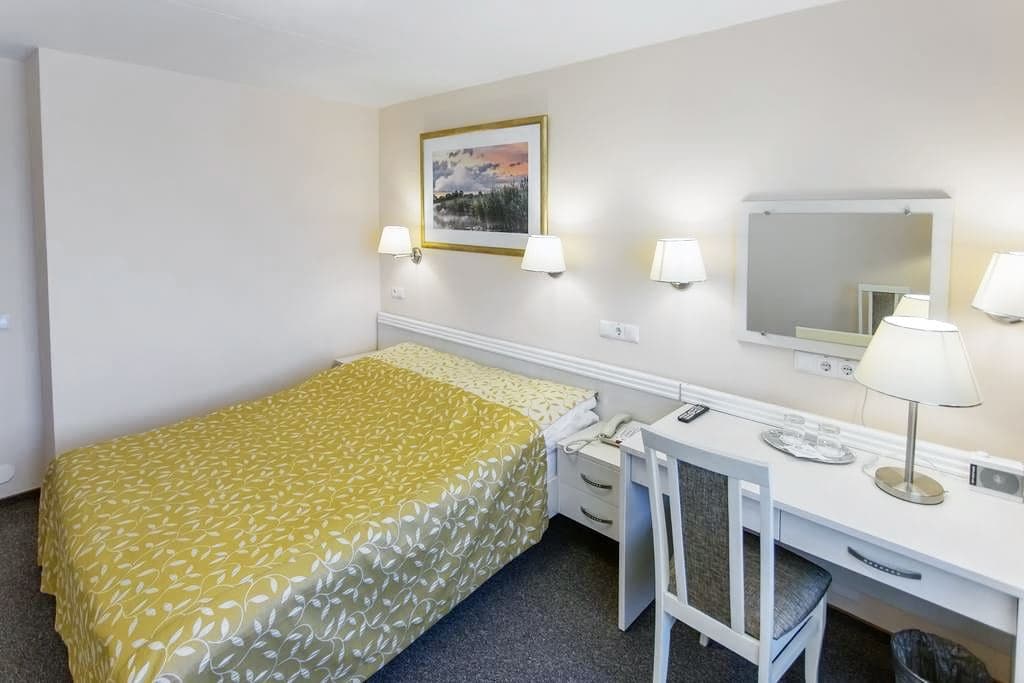 rooms-luxe-room