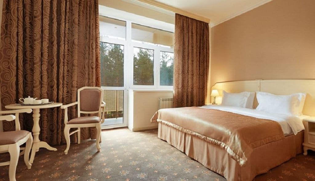 rooms-connective-suite