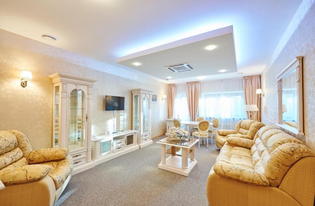 rooms-luxe-suite