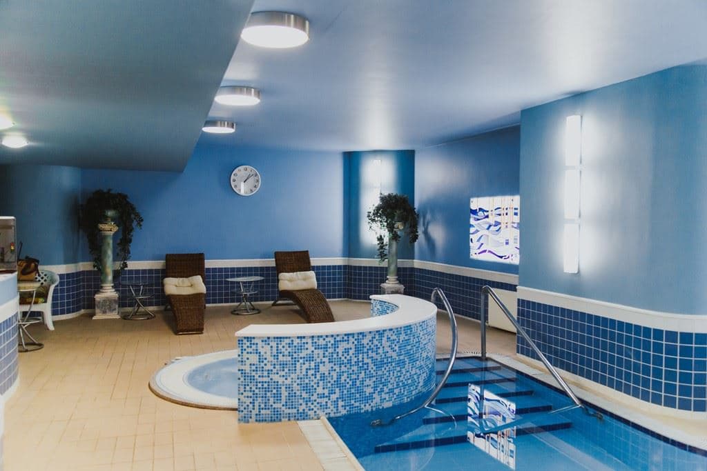 pools-indoor-pool