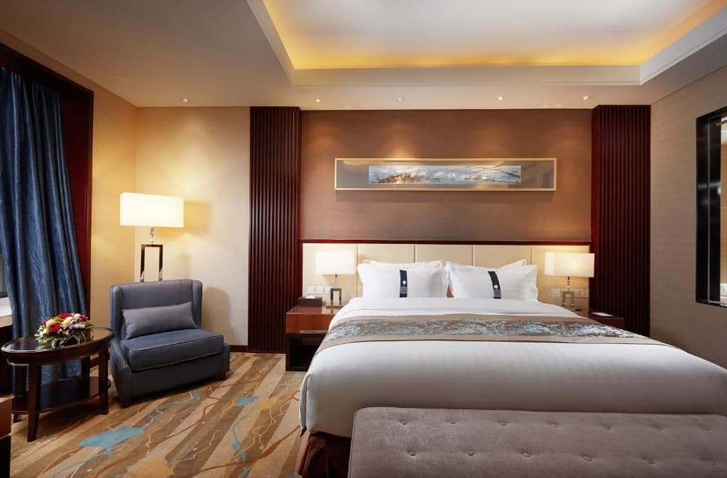 rooms-deluxe-double-room
