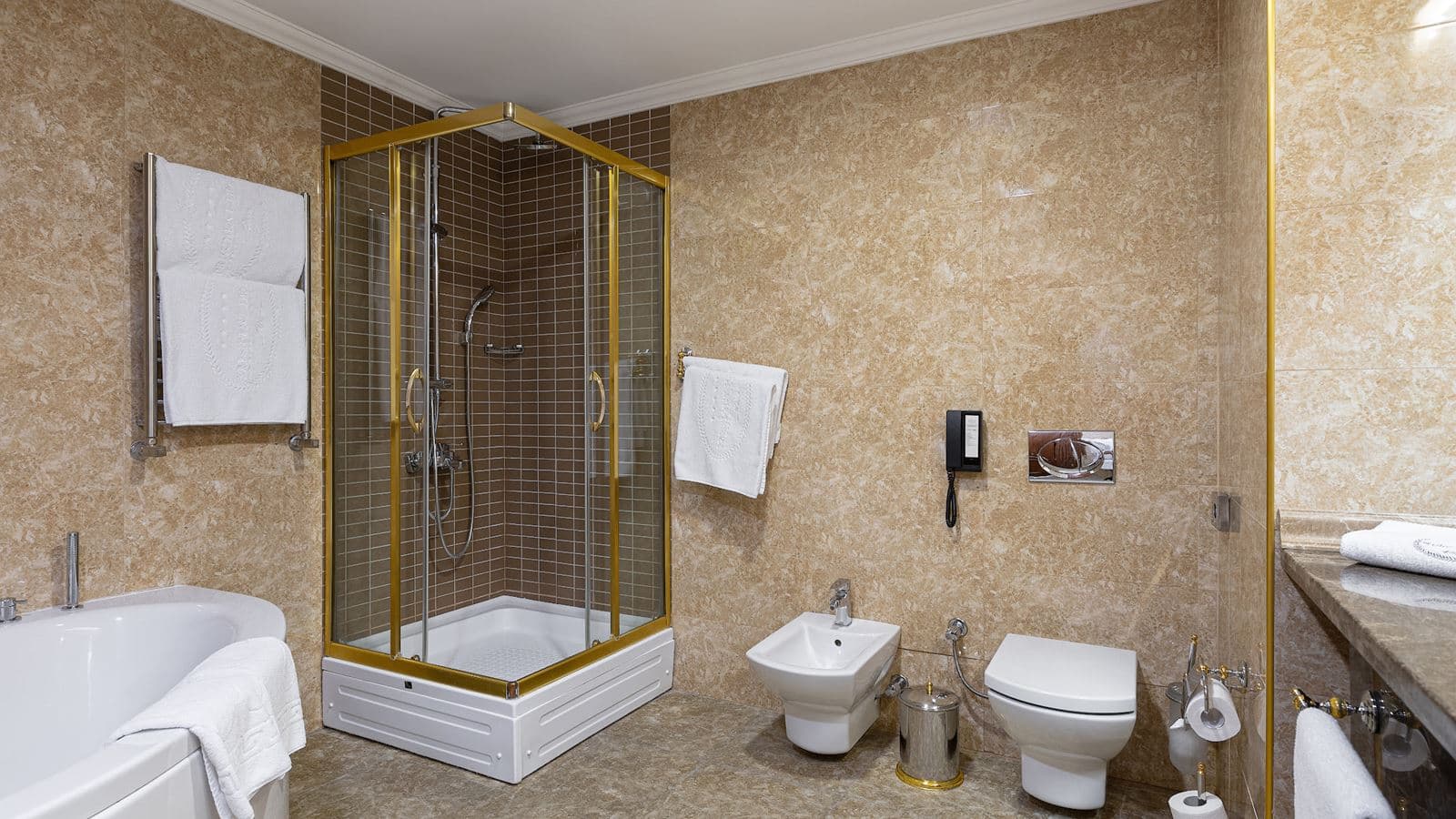 rooms-suite