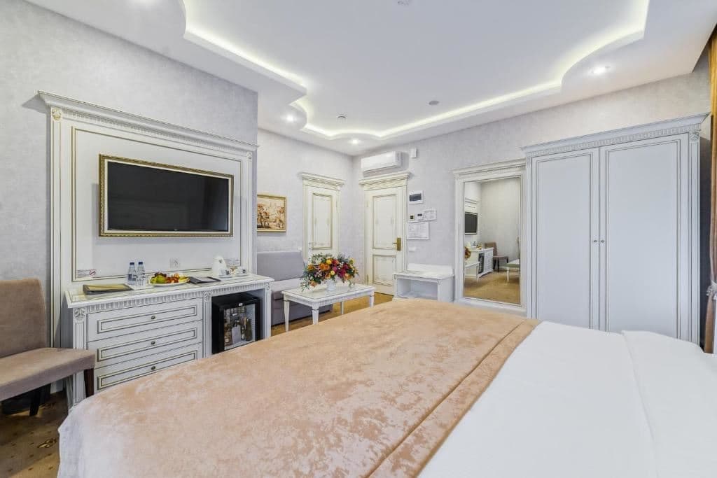 rooms-family-room