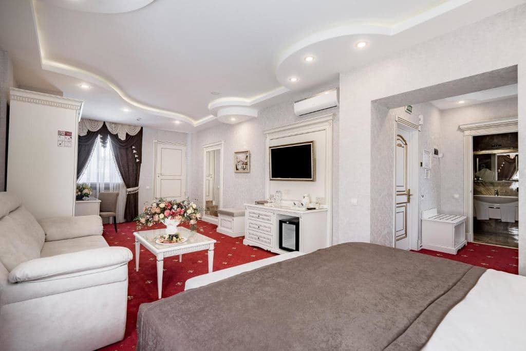 rooms-luxury-room