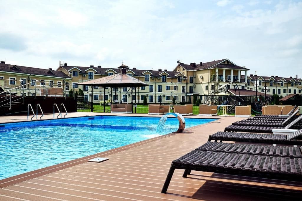 pools-outdoor-pool