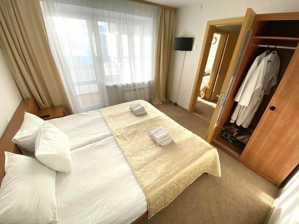 rooms-family-room