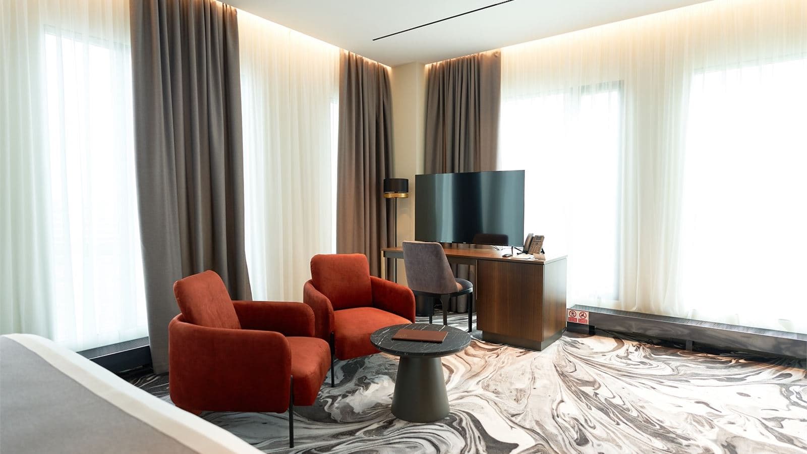 rooms-junior-suite-с-видом-на-город