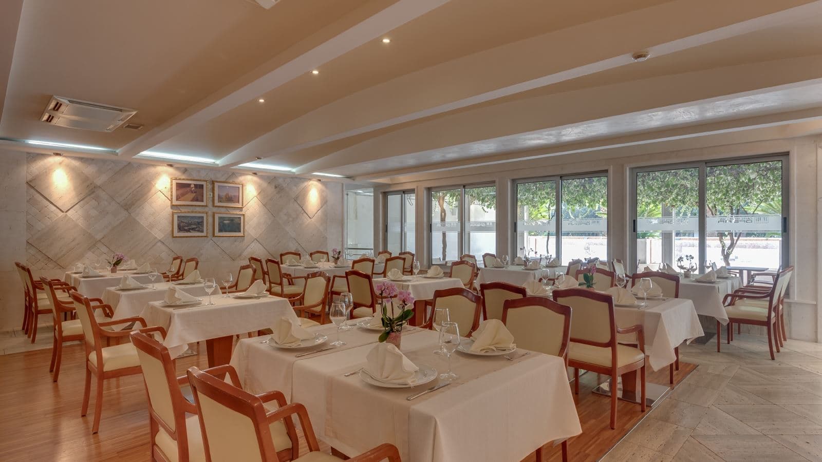 restaurants-amfora