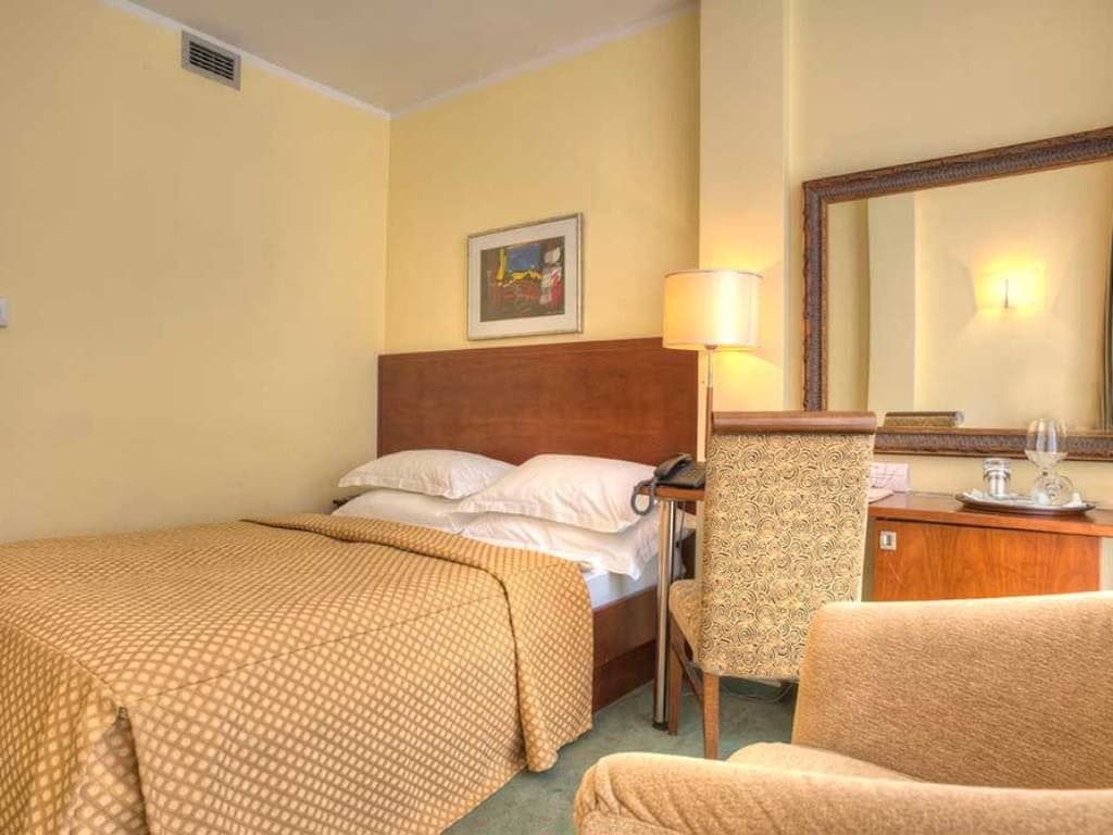 rooms-economy-double