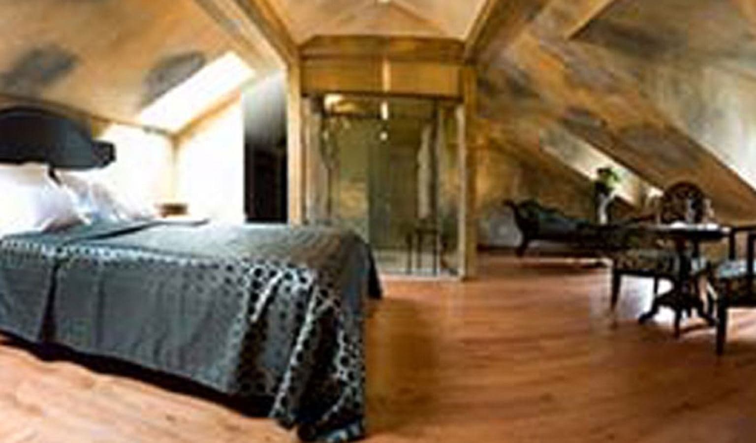 rooms-junior-suite