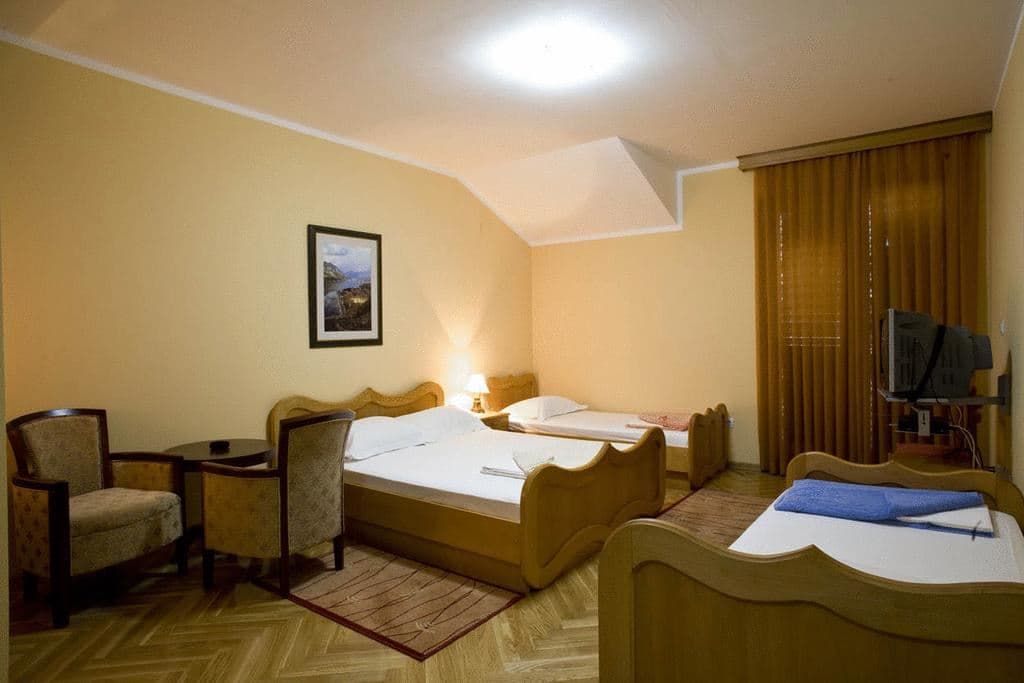 rooms-family-room