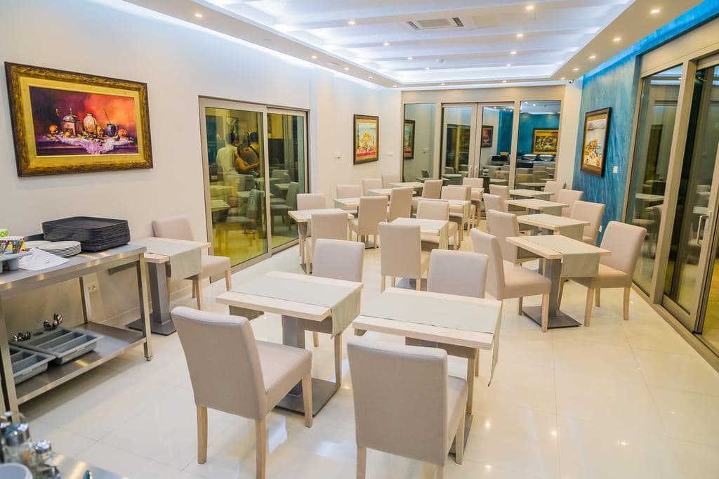 restaurants-restaurant