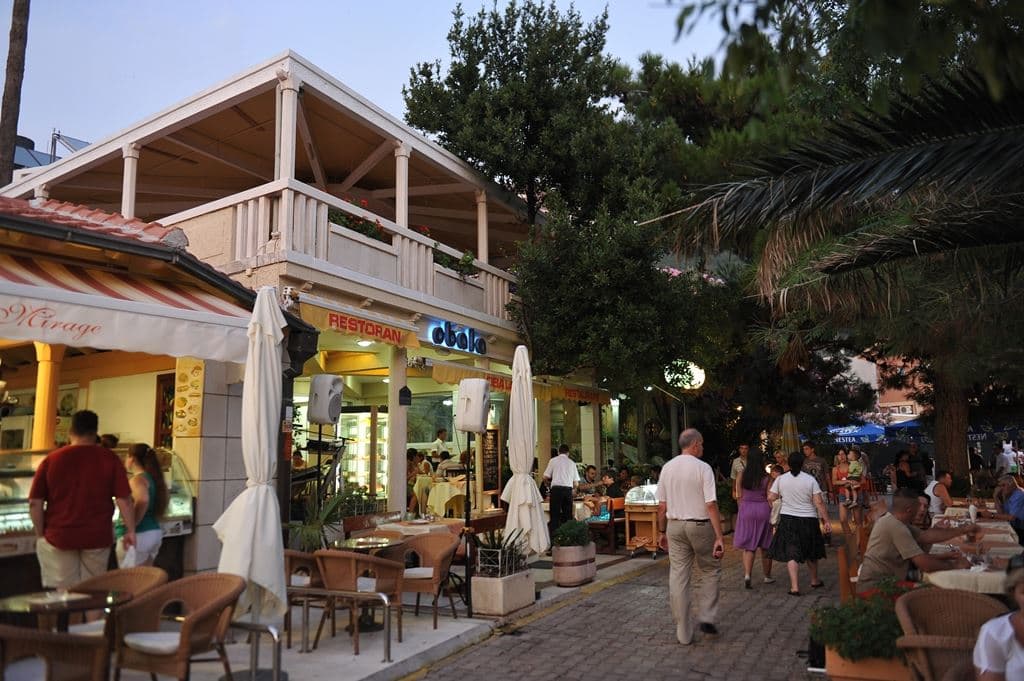 restaurants-restaurant