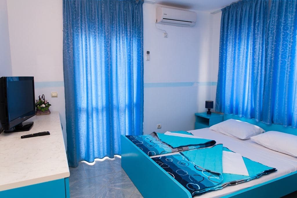rooms-standard-room