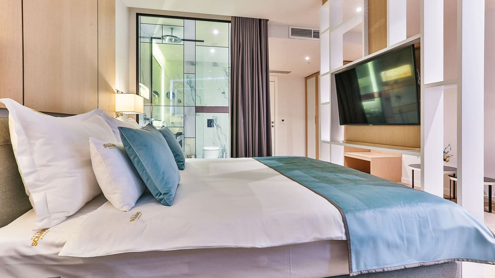 rooms-standard-double-room