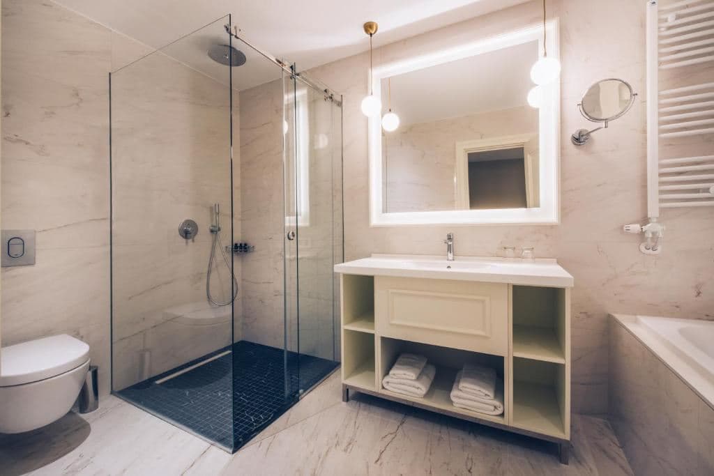 rooms-two-bedroom-family-duplex-suite