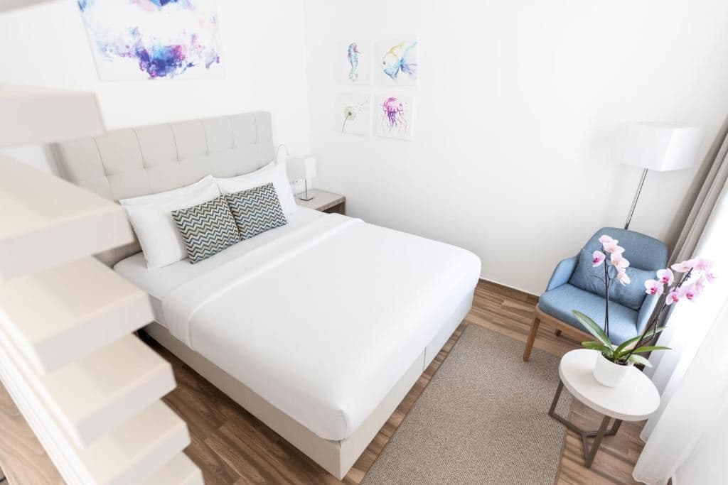 rooms-premium-two-bedroom-sea-view