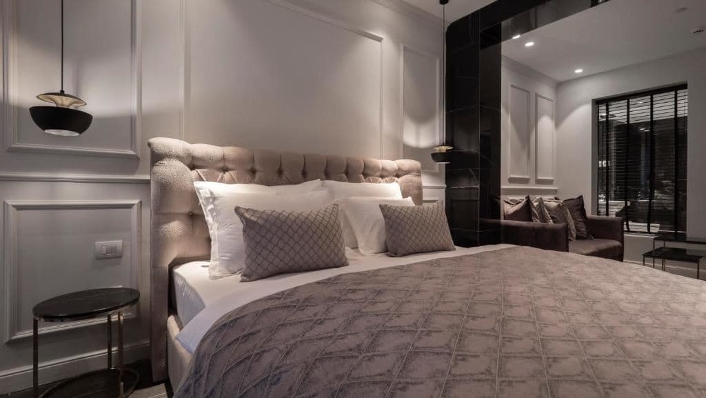 rooms-deluxe-room