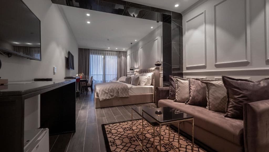 rooms-deluxe-room