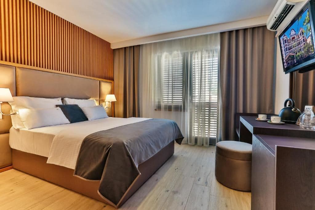 rooms-triple-room