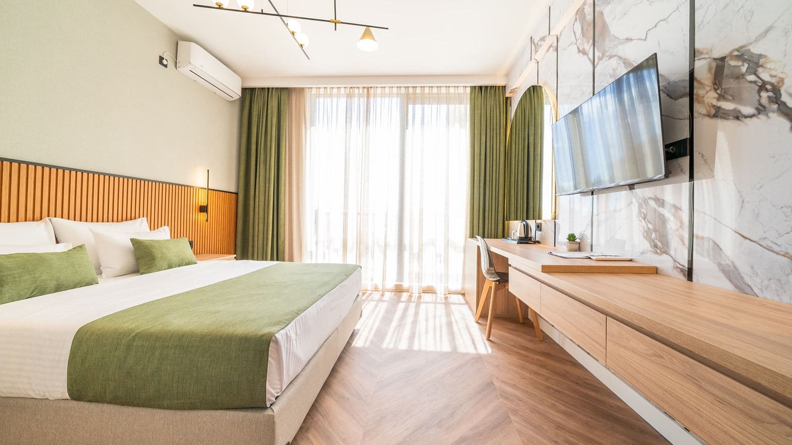 rooms-deluxe-double-room-block-b-sea-view