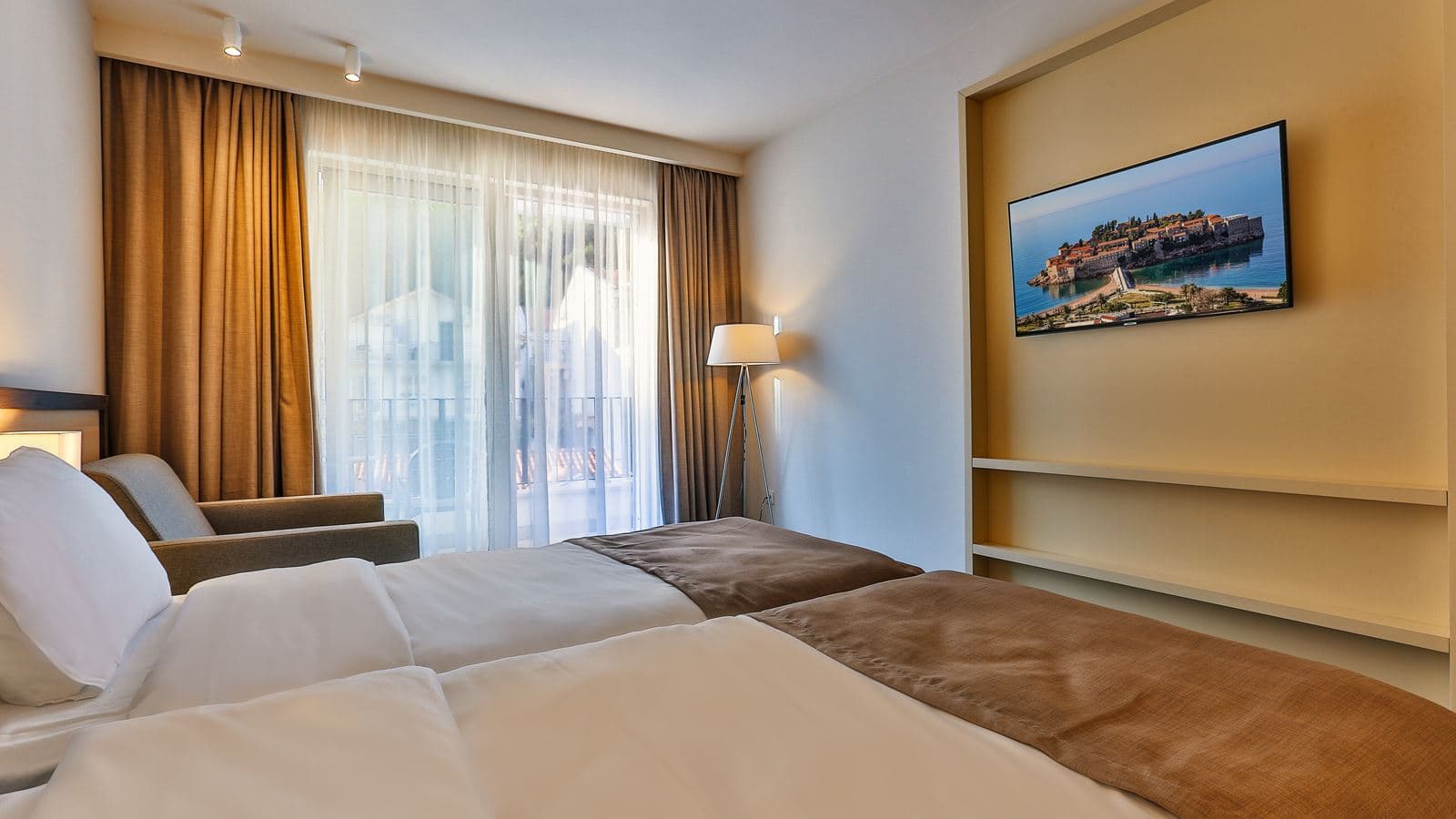 rooms-superior-double-room