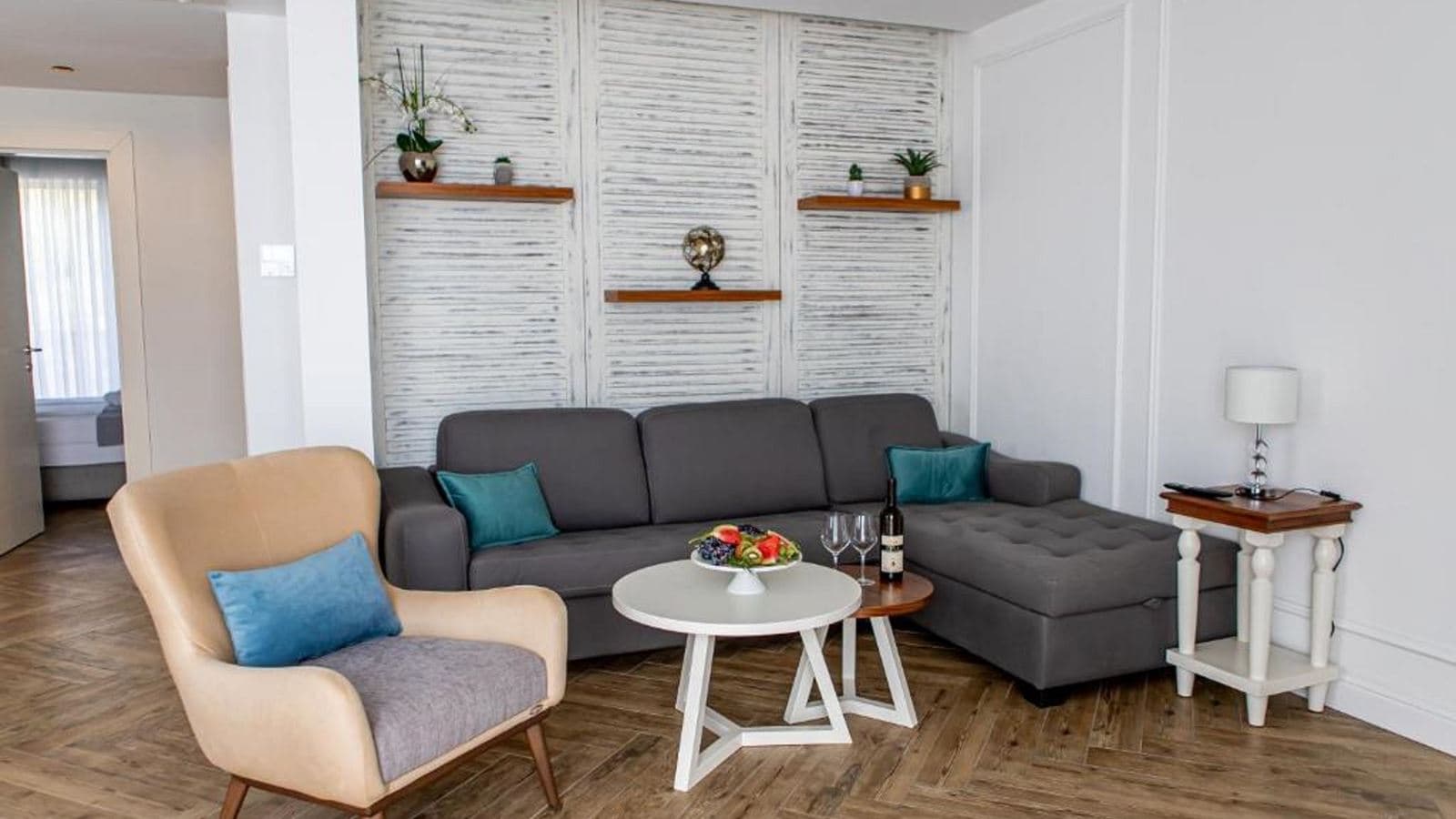 rooms-deluxe-suite