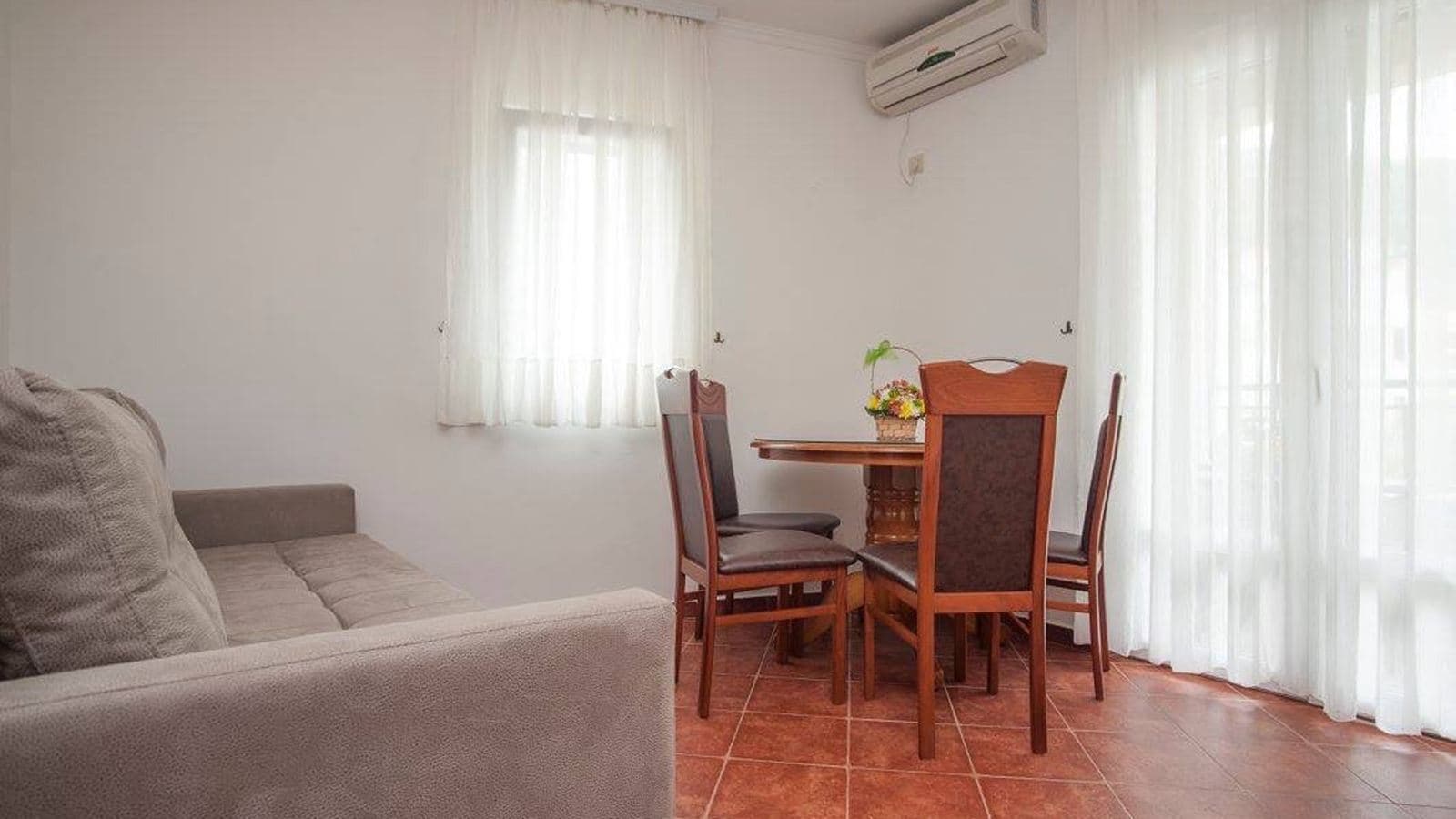 rooms-one-bedroom-apartment