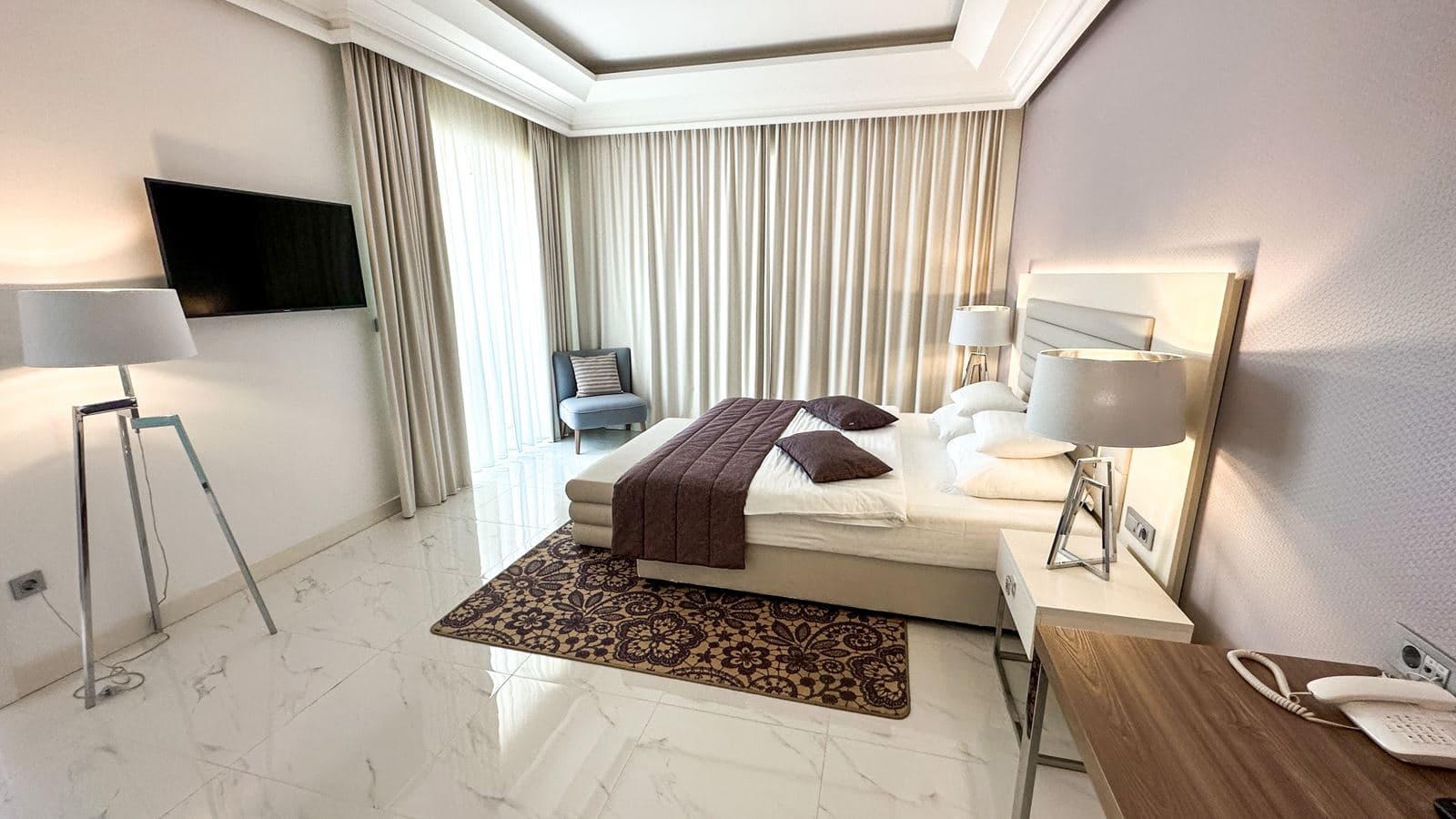 rooms-apartment-lux-mountain-view