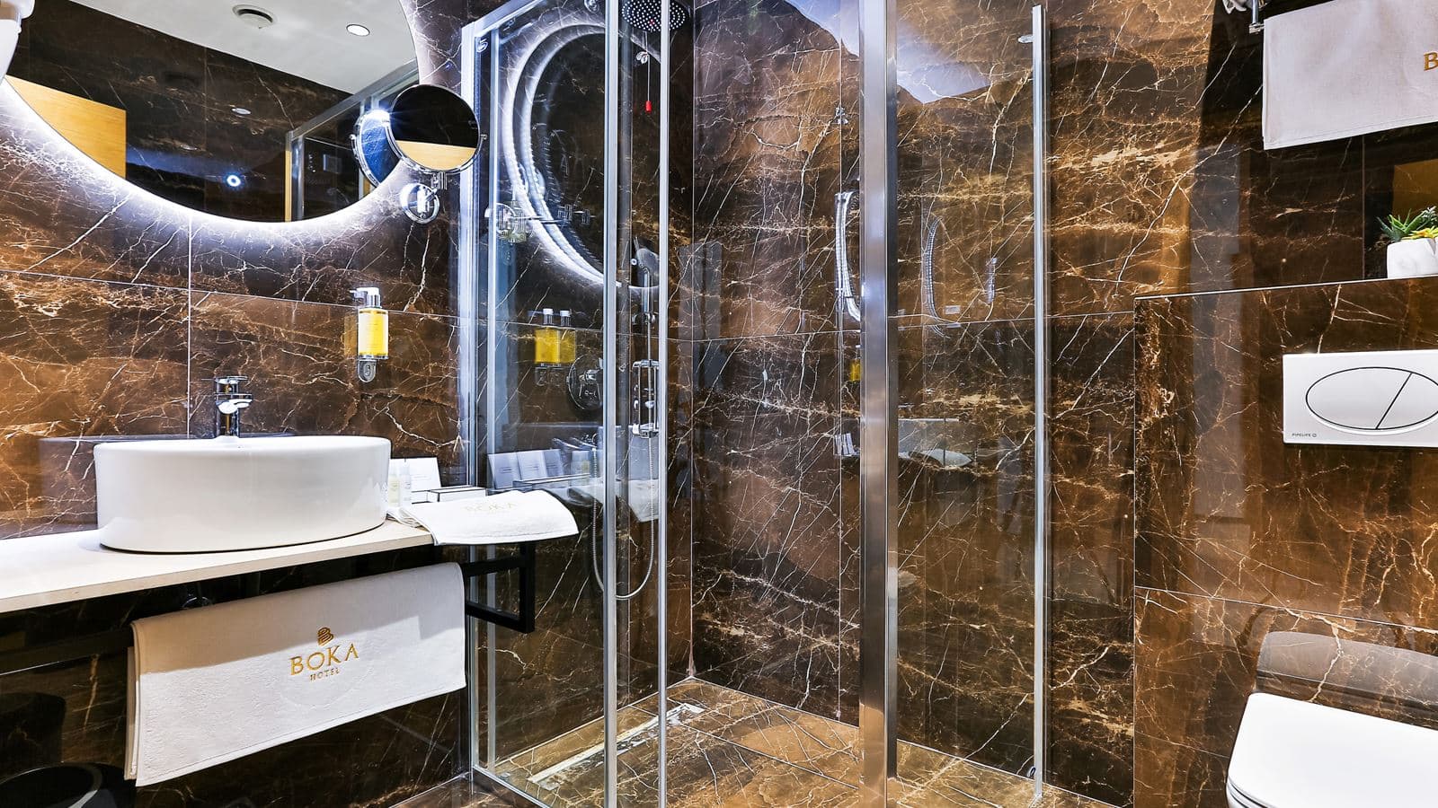 rooms-twobedroom-suite