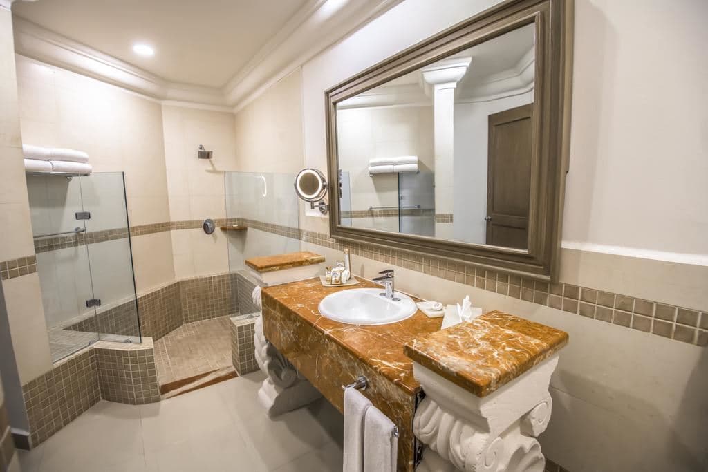 rooms-family-junior-suite-ocean-front
